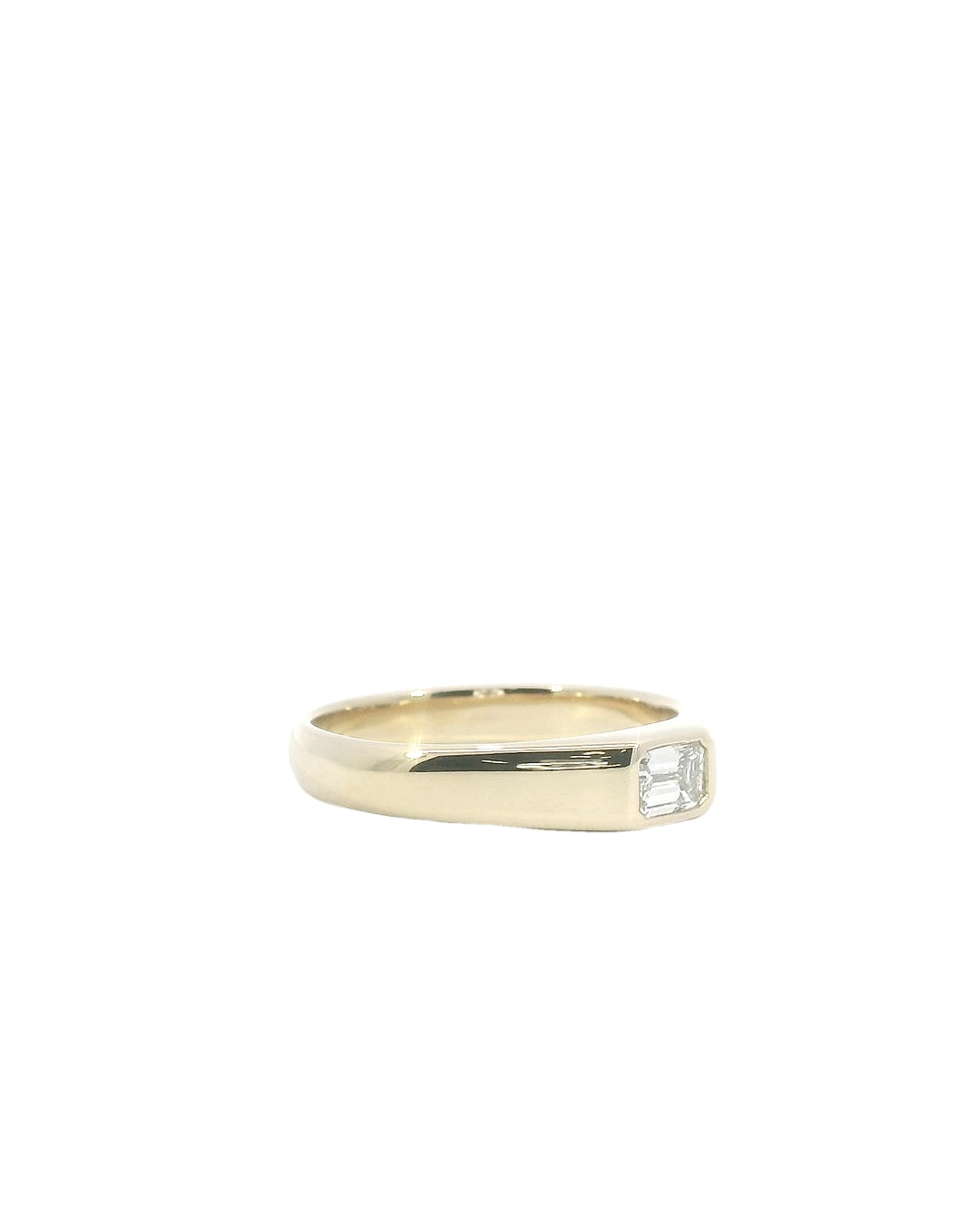 0.40ct Emerald Cut Diamond in the Solitaire Signet Design