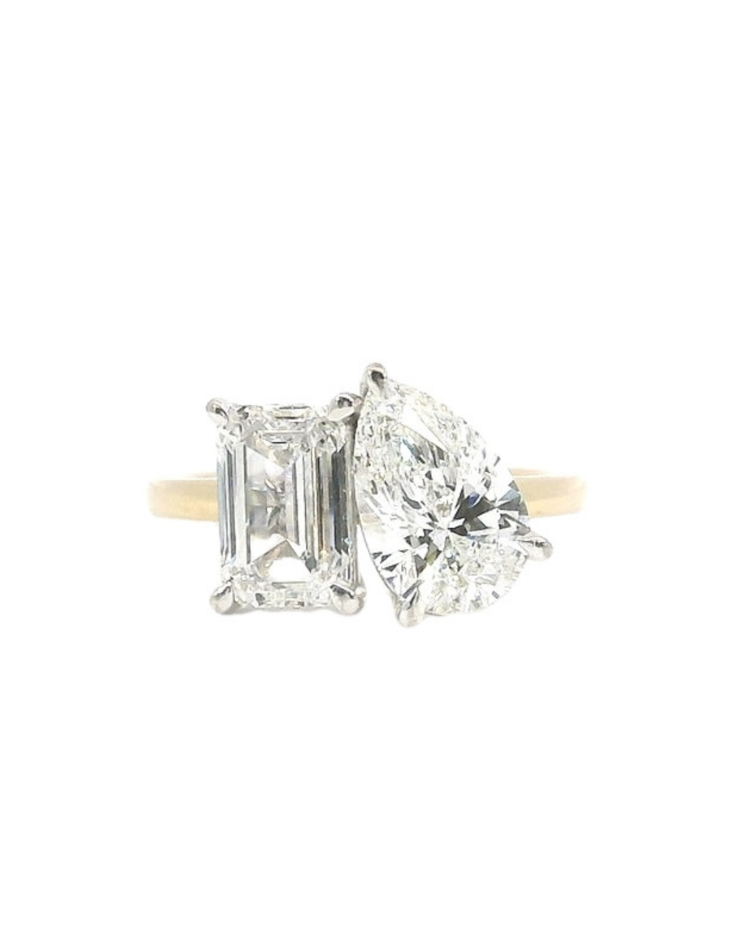 Emerald and Pear Cut in the Toi et Moi Design
