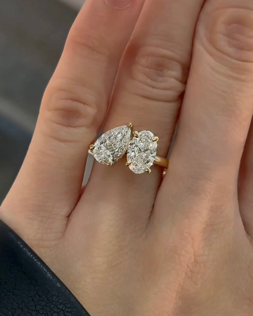 Oval & Pear Cut Diamond Toi et Moi Engagement Ring