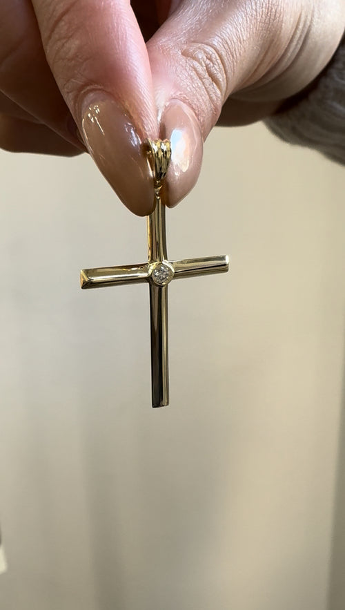 Round Brilliant Cut Diamond Cross Pendant