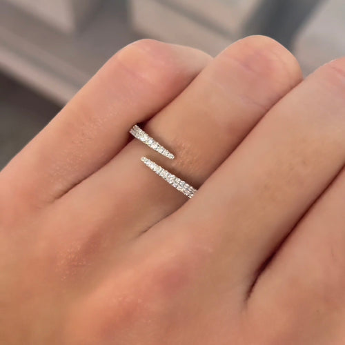 Round Brilliant Cut Diamond Split Wedding Band