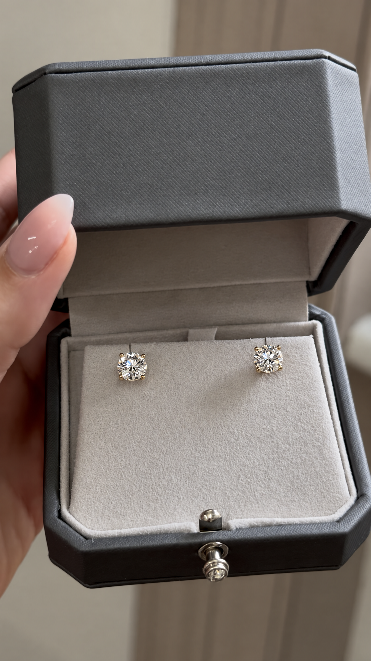 TW2.00ct Round Brilliant Cut Lab-Grown Diamond Studs